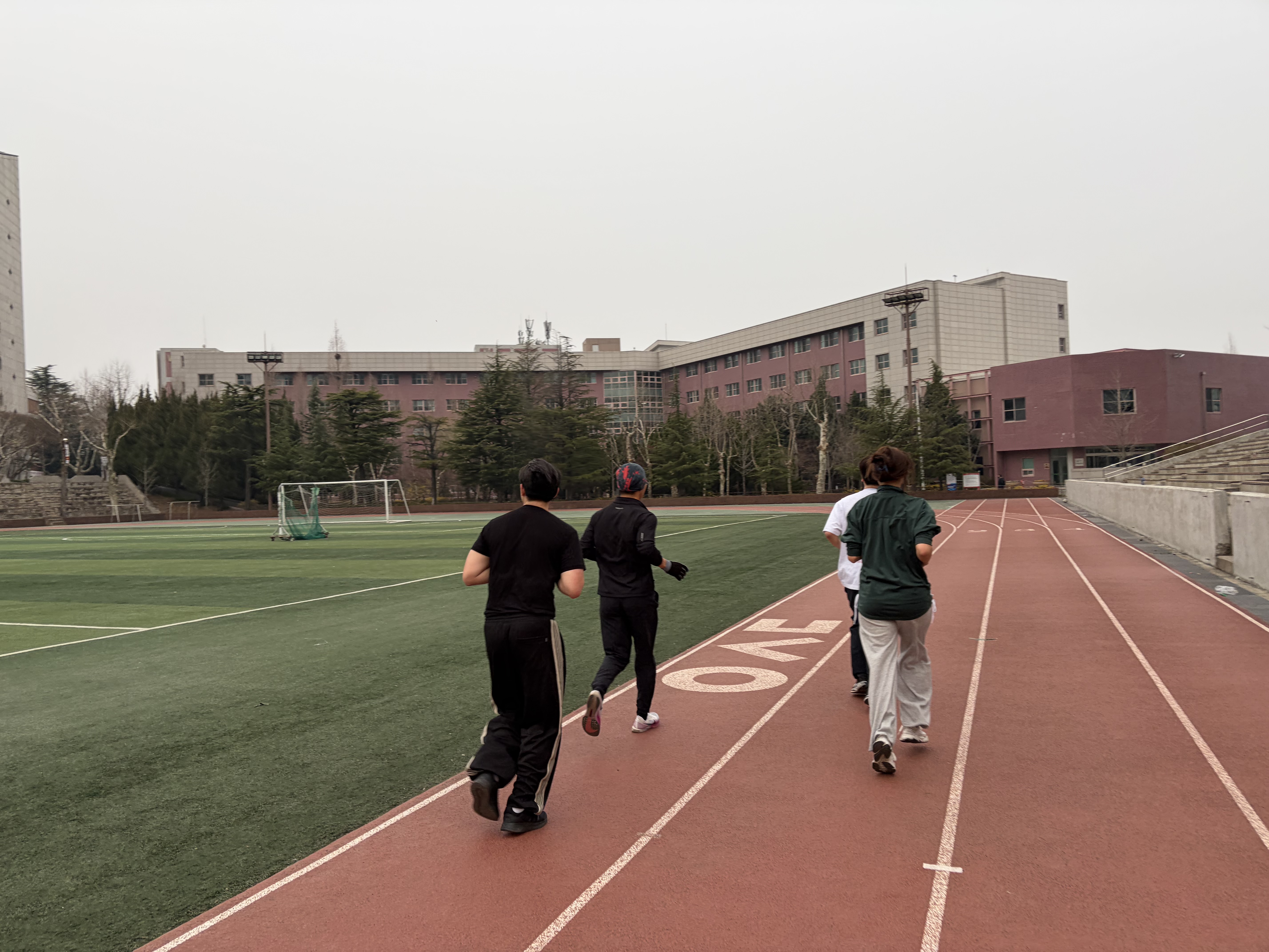 🏃‍♂️ [활동 보고] AI경영학과 러닝 팀 'ART', 오늘도 새벽을 깨우며 달렸습니다!